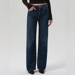 Citizens Of Humanity Woman’s jeans in deep indigo